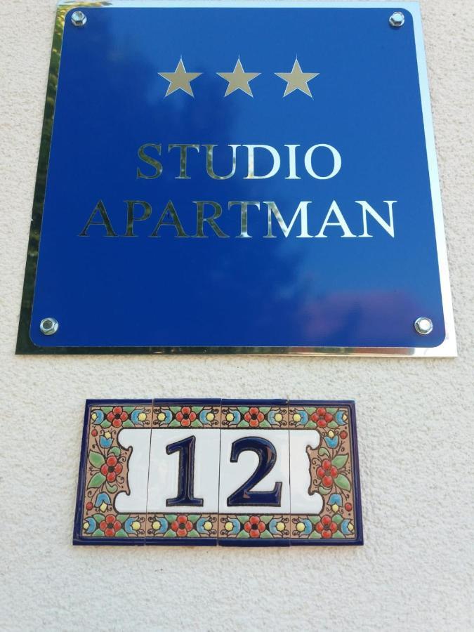 Studio Apartman Marta Korenica Exterior photo