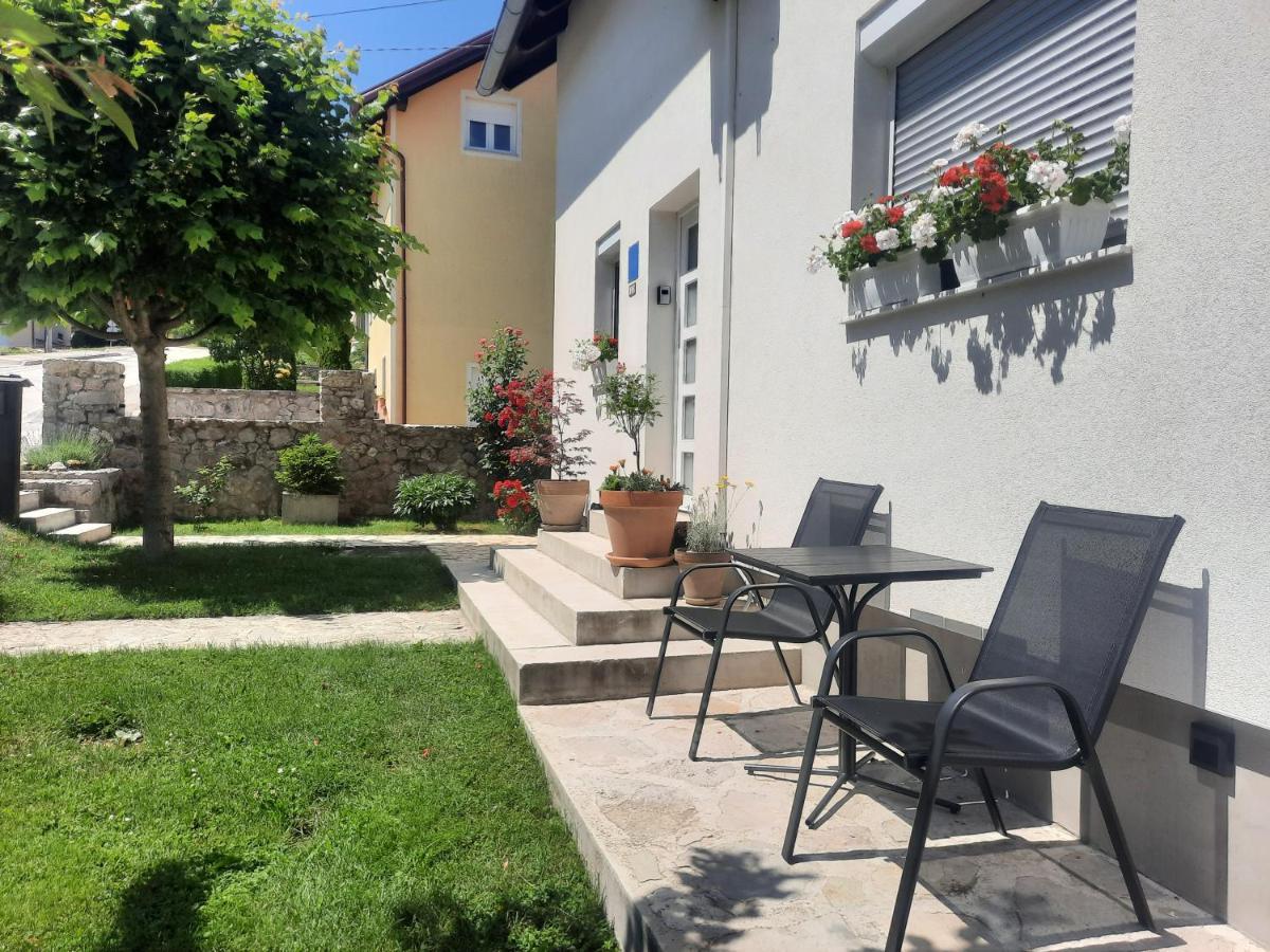 Studio Apartman Marta Korenica Exterior photo